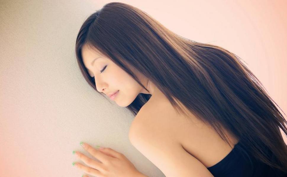 刘亦欣：甜美面容下的高挑身材，私密视频遭前任泄露引发关注