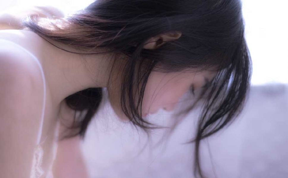 网红“果子耶”翻车记：年龄造假、涉毒当小三，欠债逃往东南亚，一手好牌打烂了