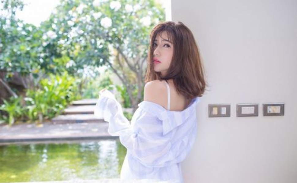太原妹子李楠欣的私教视频外泄！金主牵着狗链狂插，邻家女孩原来这么野？