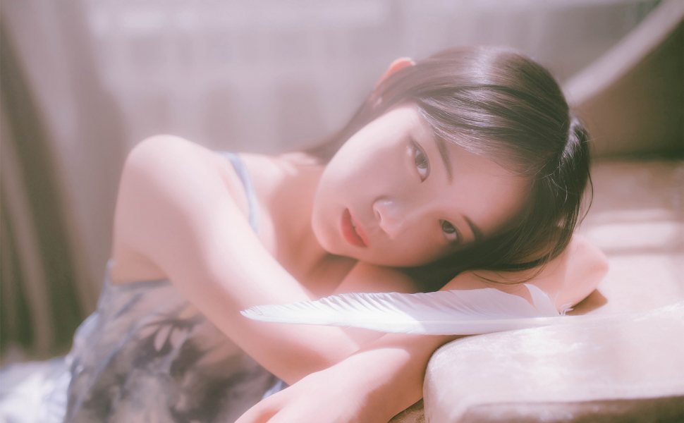 26万粉抖音御姐网红小梅被曝不雅视频，白领制服下玩假屌，无套激战金主全程自拍，网友直呼反差太大！