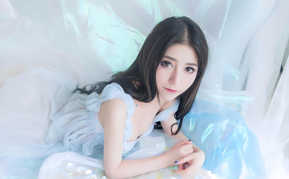 土豪花钱定制的大尺度舞蹈视频，网易CC主播妃儿baby让你体验有钱人的快乐！